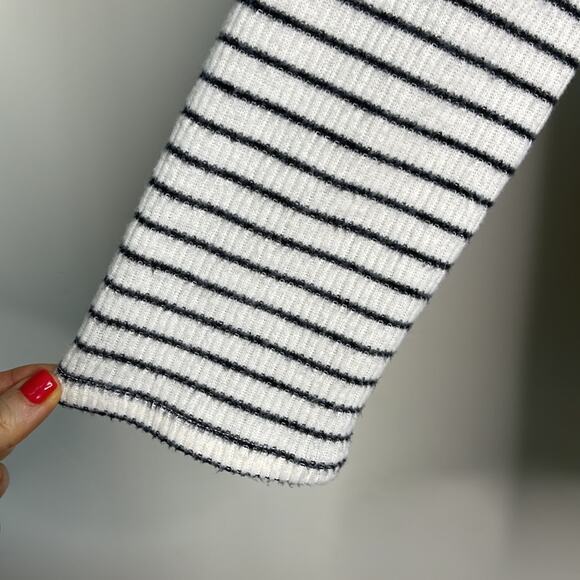 HUMMINGBIRD White & Black Stripe Drape Front Cardigan Women’s - Picture 5 of 9